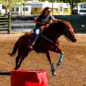 Meet your Posher, Melissa